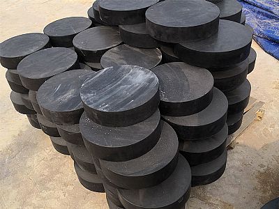 浦北县板式橡胶支座由若干层橡胶片与薄钢板经加压硫化